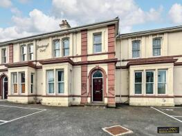 Flat 10, 131 133 Gainsborough Court, Dorchester Road, Weymouth DT4 7LA