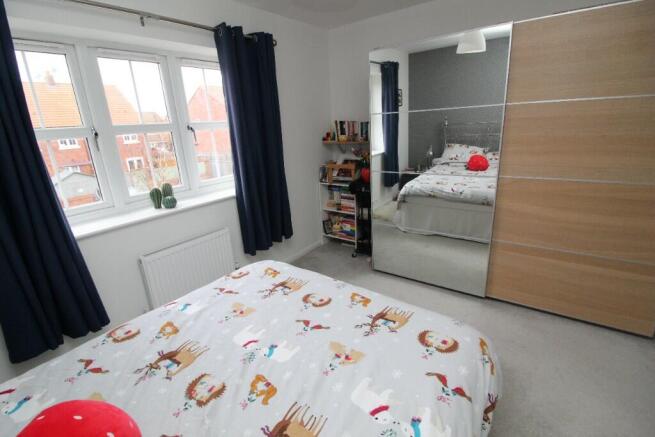 2 bed Terraced to rent Image 8