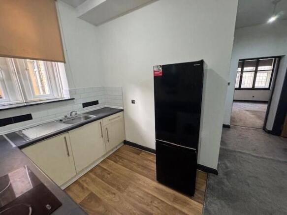 1 bed Apartment to rent Image 4