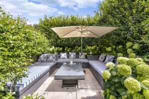 2, Doria Road, London SW6 4UG