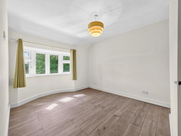 3 bed Terraced for sale Image 10