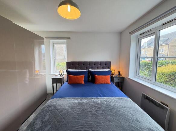 2 bed Apartment for sale Image 5