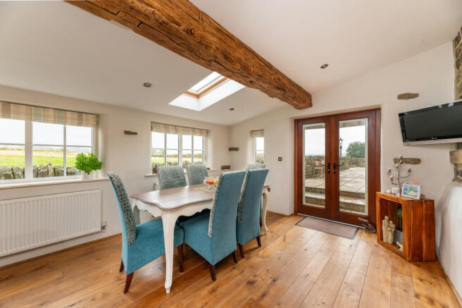 5 bed Barn Conversion for sale Image 9