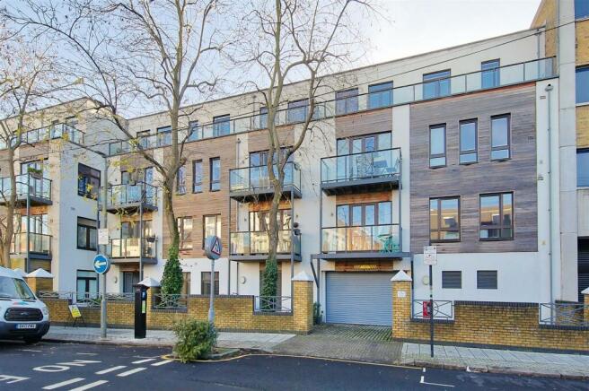 26_the_retreat_furnage_street_image4_14881_4.jpg