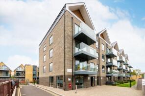 Flat 5, Harrier House, Antoinette Close, Kingston Upon Thames KT1 2FJ