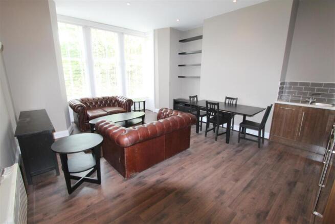 Open Plan Lounge / Kitchen