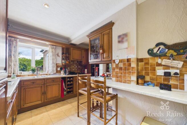 3 bed Semi-Detached for sale Image 5