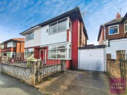 19, Eastwood Avenue, Droylsden M43 6BN