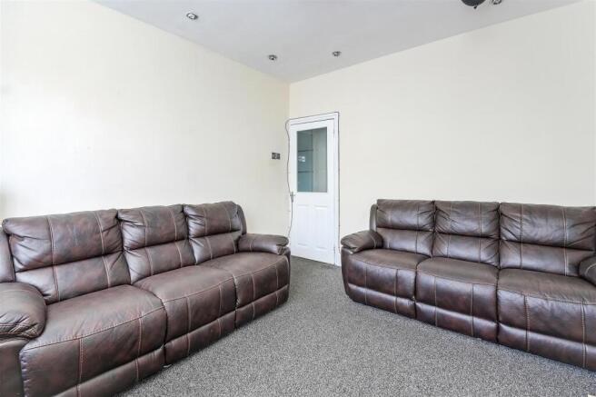 3 bed Terraced for sale Image 6
