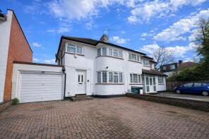 3, Ridgemont Gardens, Edgware HA8 9SN