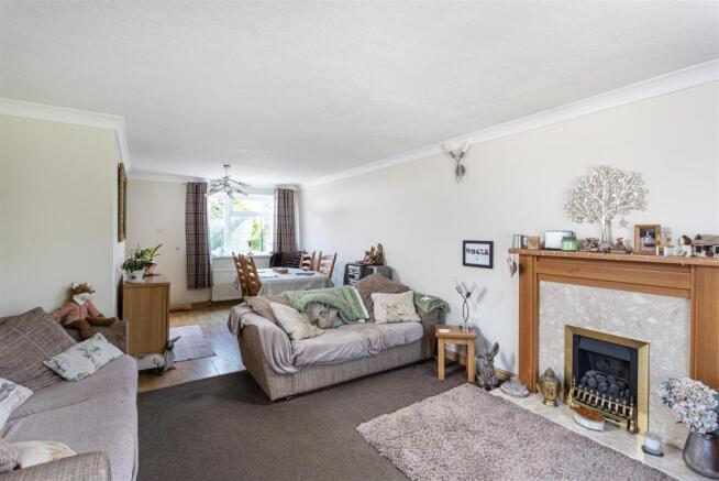 3 bed Semi-Detached for sale Image 9