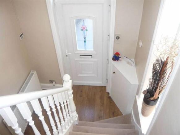 FIRST FLOOR LANDING