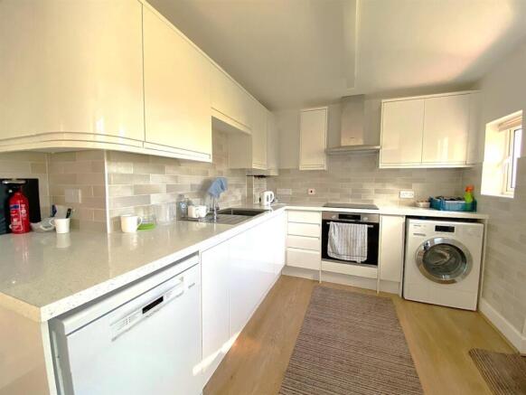1 Bedford Ave - Kitchen1.jpg