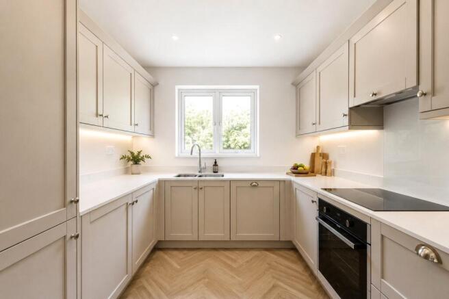 Westbrook Hill, Elstead, Godalming, Surrey, GU8 photo 4