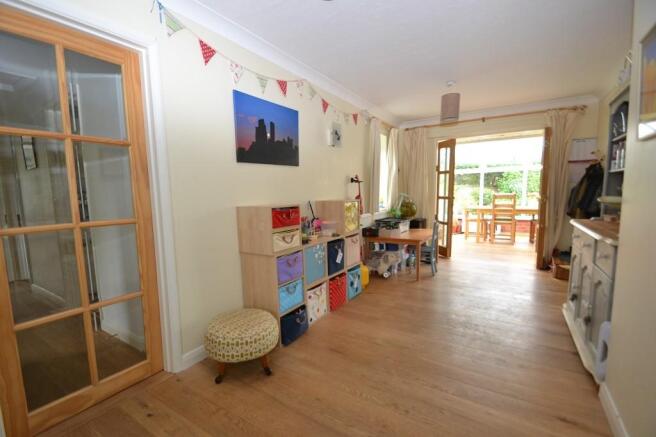 Lounge/Dining Room