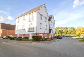 5, Almond House, Mulberry Walk, Fleet GU51 5EG