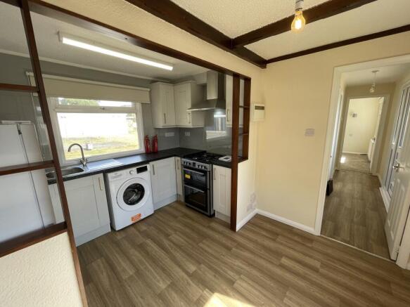 2 bed Detached to rent Image 6