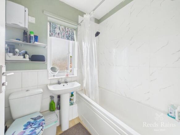 3 bed Semi-Detached for sale Image 10