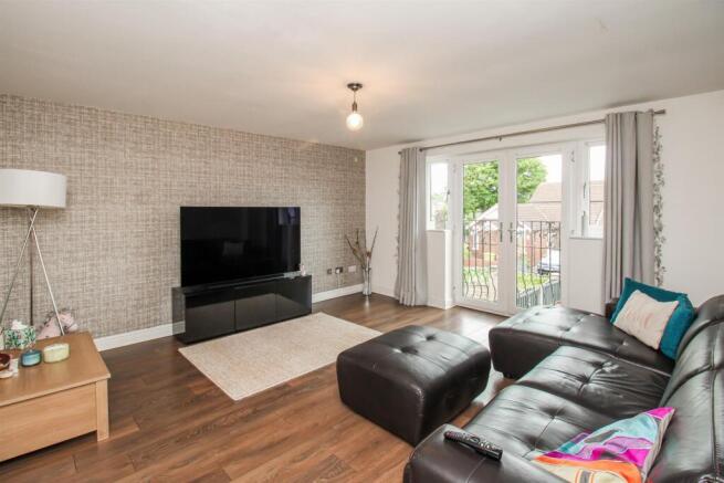3 bed Town House for sale Image 5