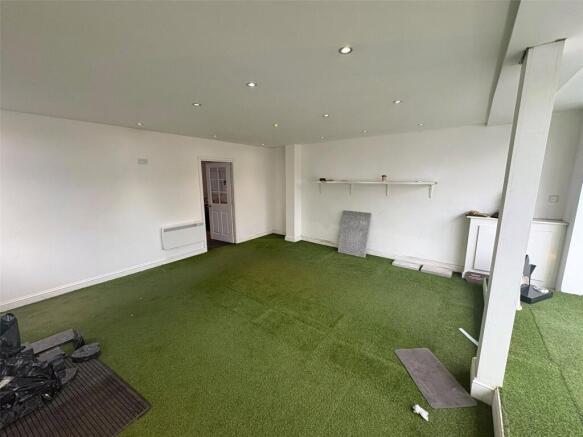 Not Specified to rent Image 4