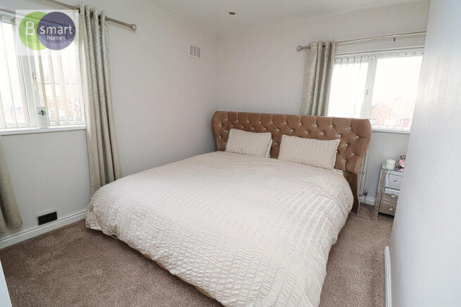 3 bed Semi-Detached for sale Image 8