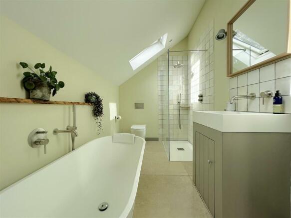 BATHROOM II.jpeg