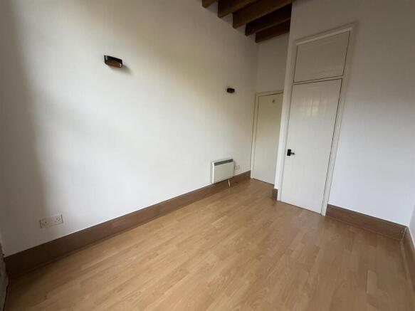 2 bed Apartment for sale Image 10