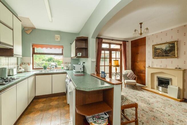 3 bed Semi-Detached for sale Image 4