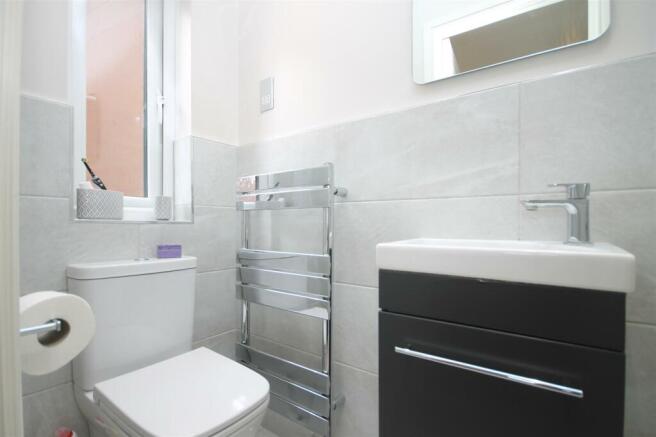 EN SUITE