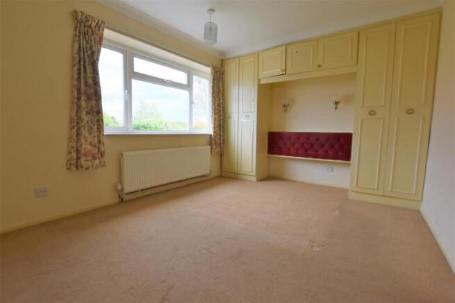 Bedroom 1.JPG
