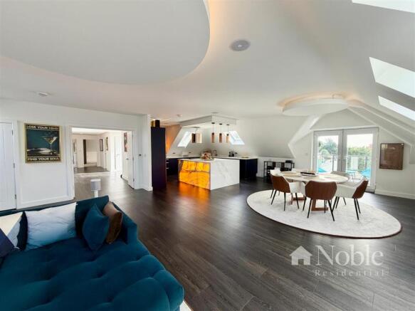Lounge/Diner