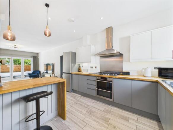 Living/Kitchen Area