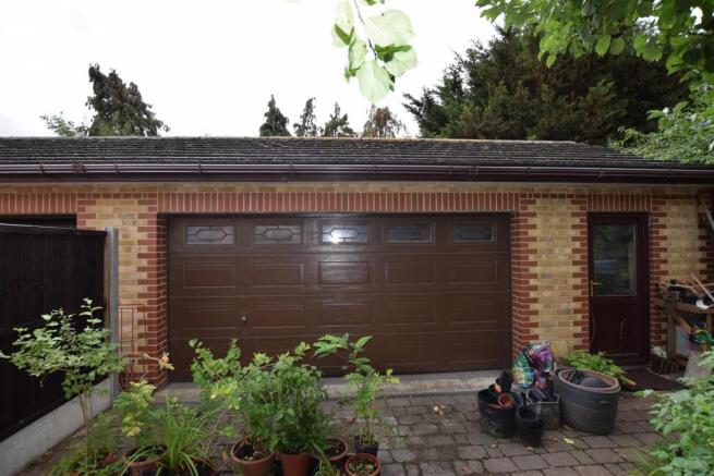 Garage.JPG