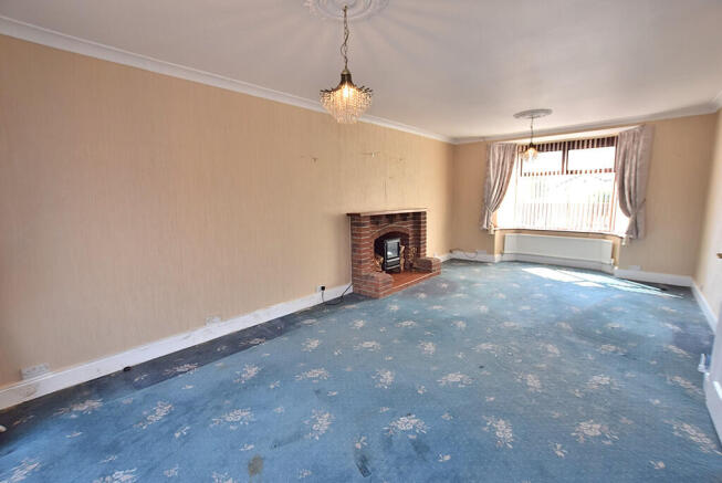 3 bed Detached Bungalow for sale Image 4