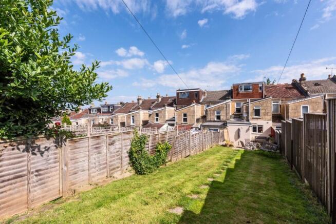8 Lymore Avenue, Bath BA2 1BA-2.jpg