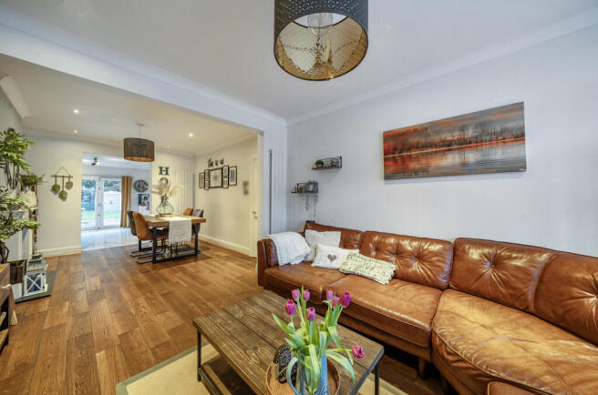 1395712-17-696126...