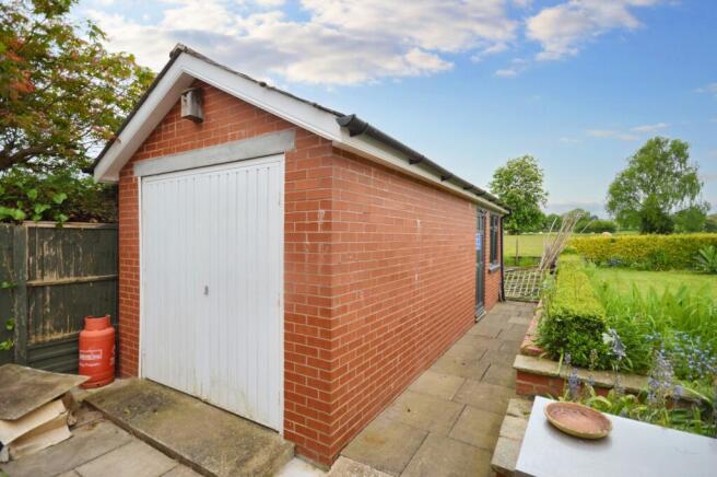 GARAGE STORE/WORKSHOP.JPG