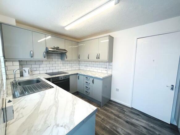 Kitchen (2).JPEG