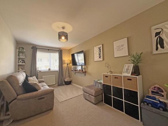 Rosedown Avenue 16 - Lounge Front.jpg