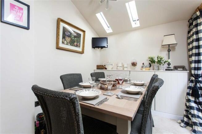 DINING  AREA