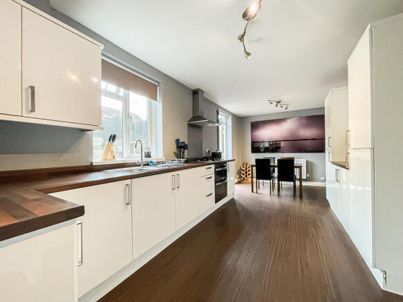 14 Marshall Close - Kitchen dining
