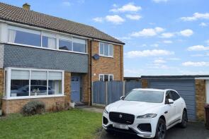 19, Ravensmead, Featherstone, Pontefract WF7 5AQ