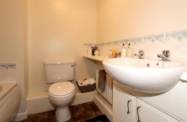 2013_Kestrel Close.j