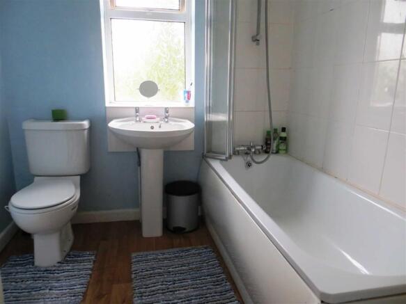 FITTED BATHROOM