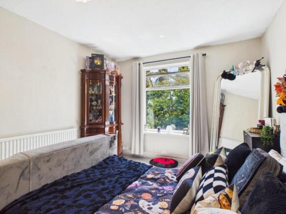 2 bed House for sale Image 6