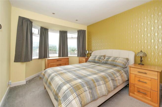 3 bed Semi-Detached for sale Image 6