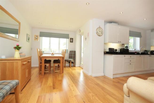 1 Glen Avon Court 24