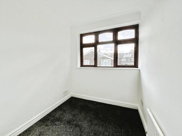 3 bed Semi-Detached to rent Image 10