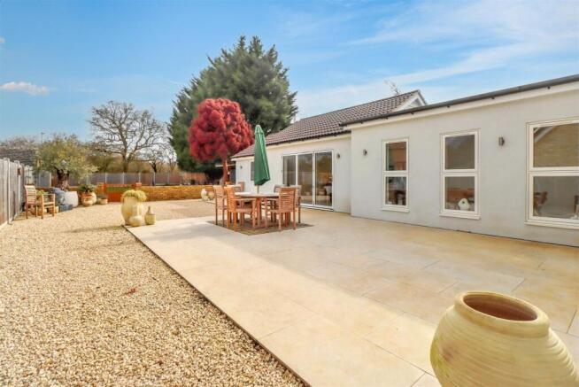 STONELEIGH OUTSIDE.jpg