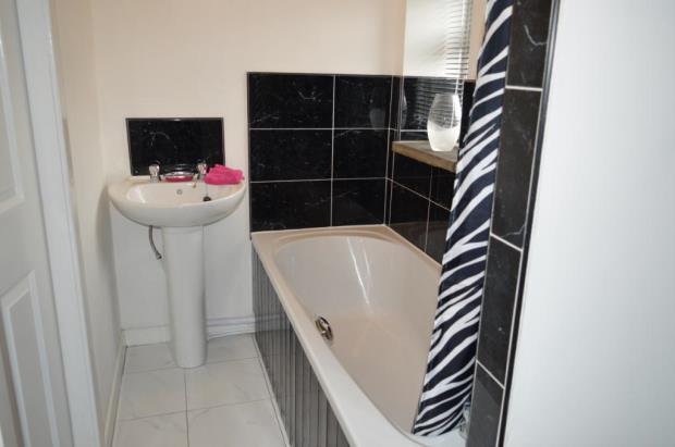 En-Suite Bathroom